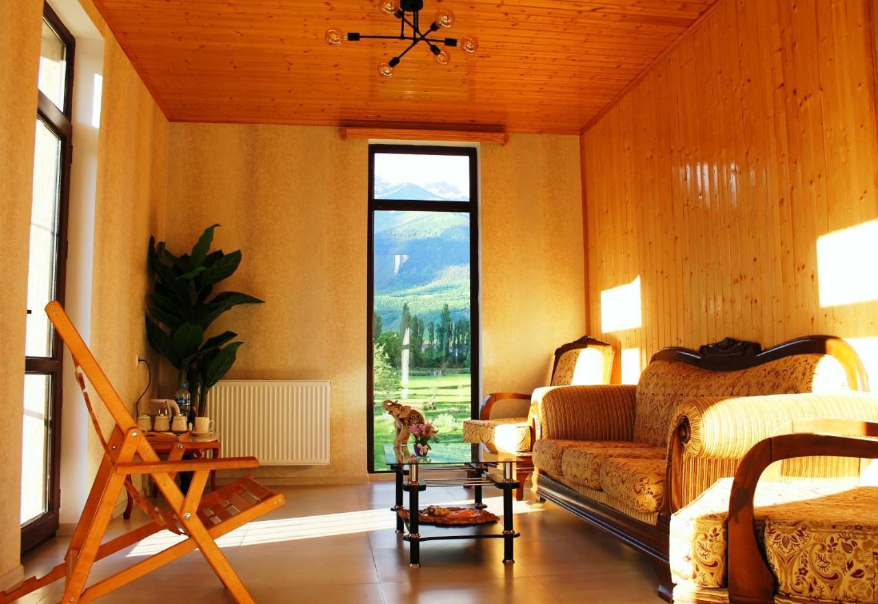 Hotel Marliza Mestia Eksteriør billede